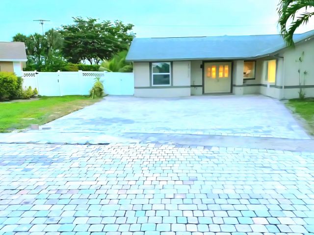 Дом в аренду по адресу 19323 Carolina Circle - фото 6608785