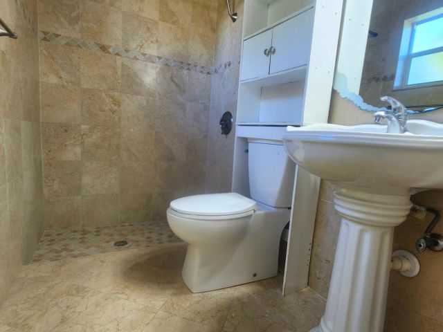 Дом в аренду по адресу 19323 Carolina Circle - фото 6797083