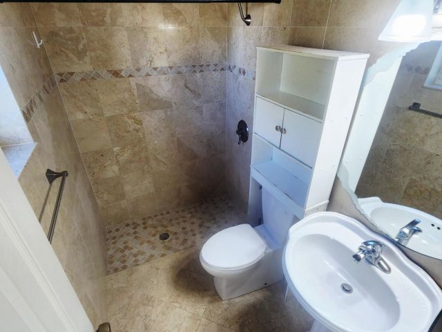 Дом в аренду по адресу 19323 Carolina Circle - фото 6797084