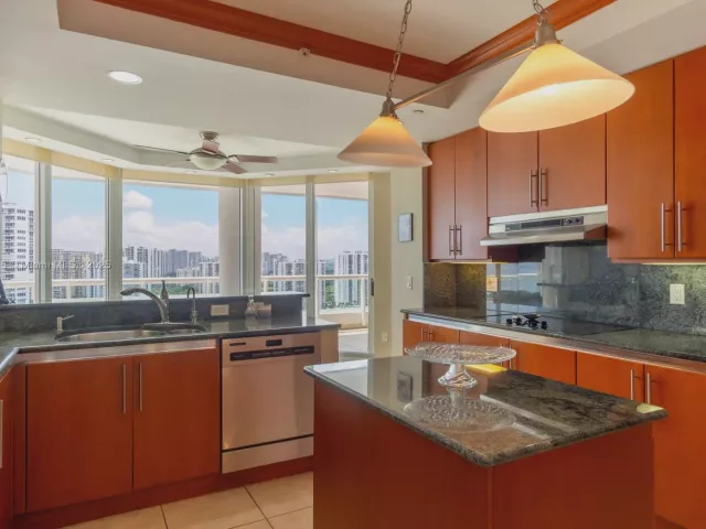 Продажа квартиры #2203 - фото 6602060