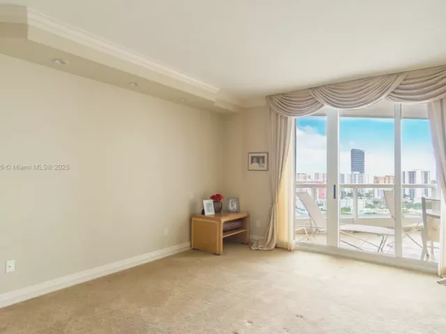 Продажа квартиры #2203 - фото 6602049