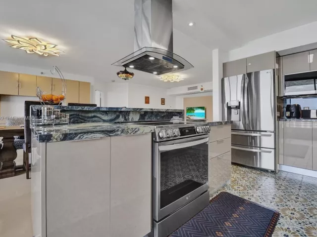 Продажа квартиры #2002 - фото 6608693