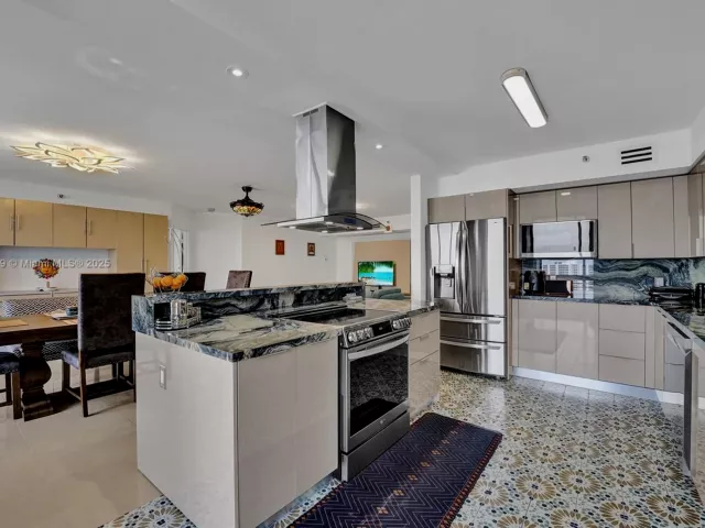 Продажа квартиры #2002 - фото 6608695