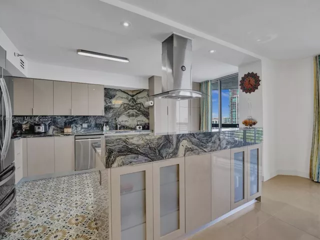 Продажа квартиры #2002 - фото 6608699