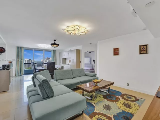 Продажа квартиры #2002 - фото 6608690