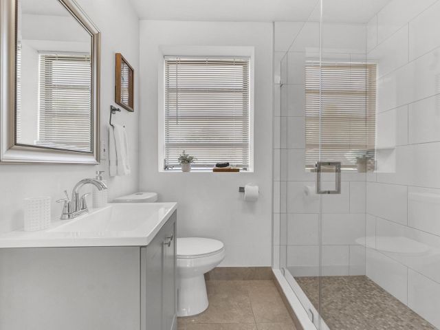 Продажа дома по адресу 2301 Ridgeway Avenue - фото 6601407