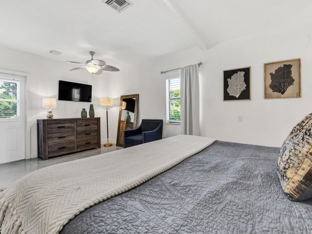 Продажа дома по адресу 2301 Ridgeway Avenue - фото 6601409