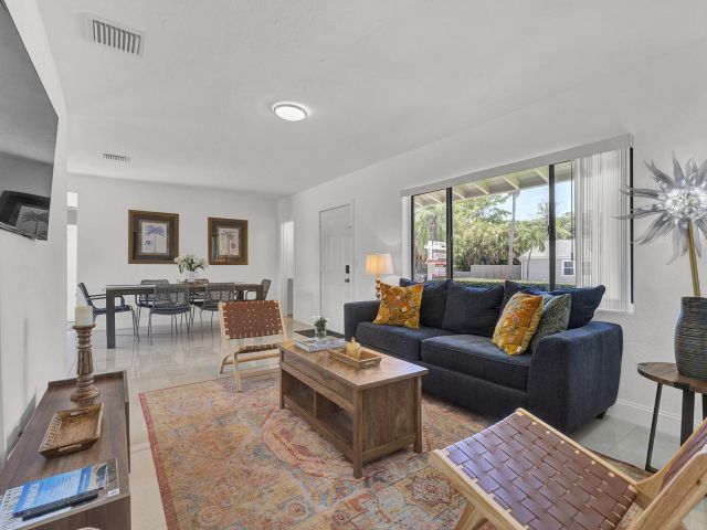 Продажа дома по адресу 2301 Ridgeway Avenue - фото 6601418