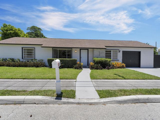 Продажа дома по адресу 2301 Ridgeway Avenue - фото 6601422