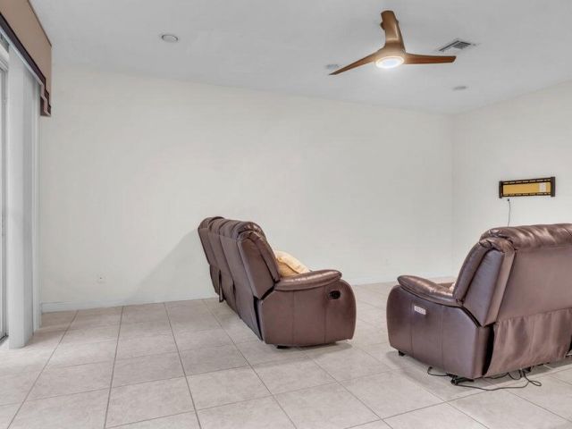 Дом в аренду по адресу 4795 S Classical Boulevard - фото 6606543