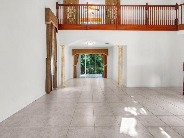 Дом в аренду по адресу 4795 S Classical Boulevard - фото 6606552