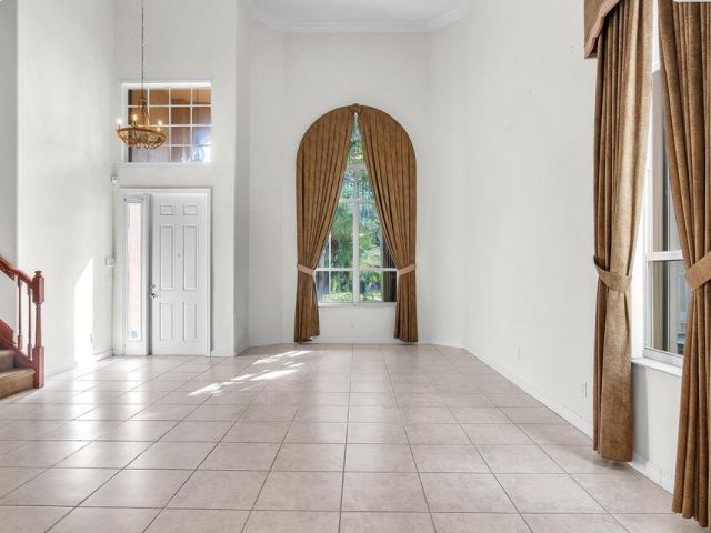 Дом в аренду по адресу 4795 S Classical Boulevard - фото 6606554