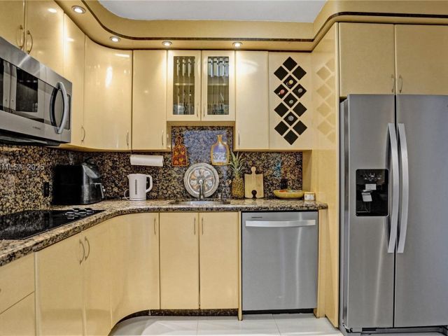 Продажа квартиры #1931 - фото 6625733