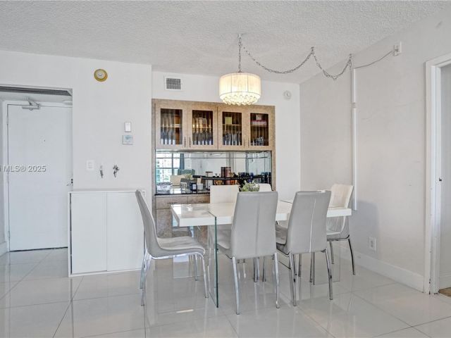 Продажа квартиры #1931 - фото 6625736