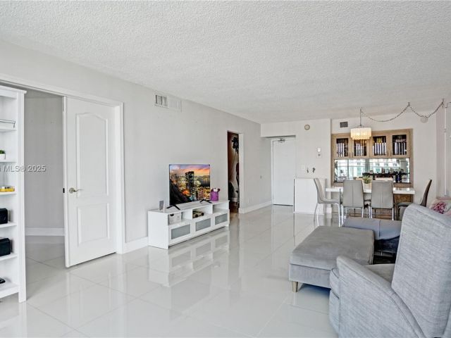 Продажа квартиры #1931 - фото 6625738