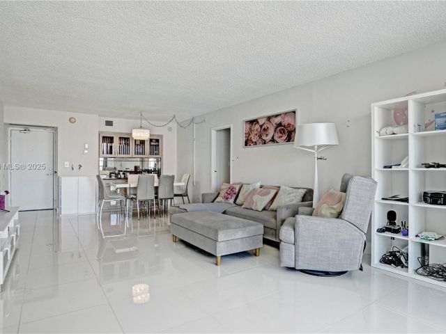 Продажа квартиры #1931 - фото 6625739