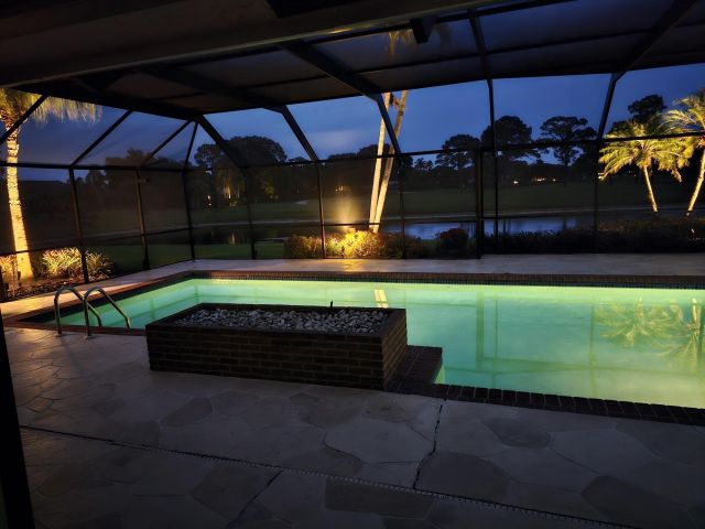 Продажа дома по адресу 627 Pine Lake Drive - фото 6606126