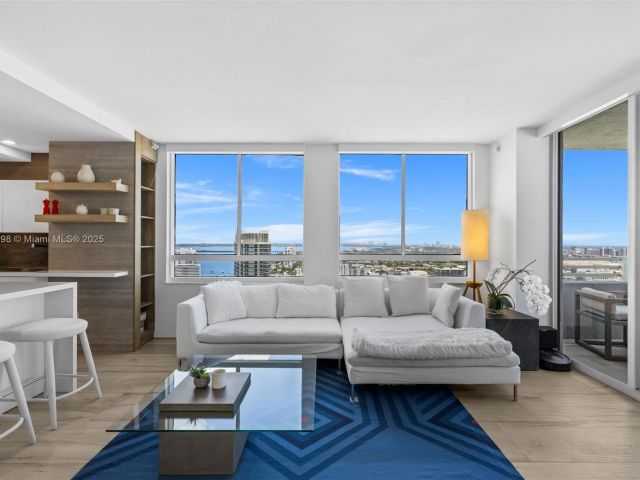 Продажа квартиры #3407 - фото 6609431