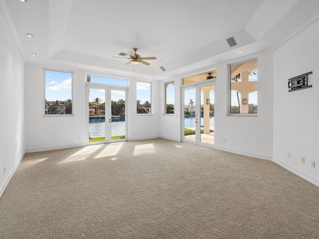 Продажа дома по адресу 978 Dogwood Drive - фото 6631521