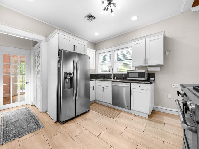 Продажа дома по адресу 220 Malverne Road - фото 6606270