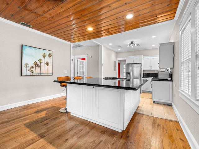 Продажа дома по адресу 220 Malverne Road - фото 6606275