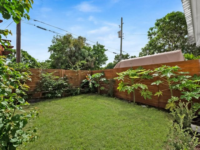 Дом в аренду по адресу 308 SW 1st Street - фото 6606561