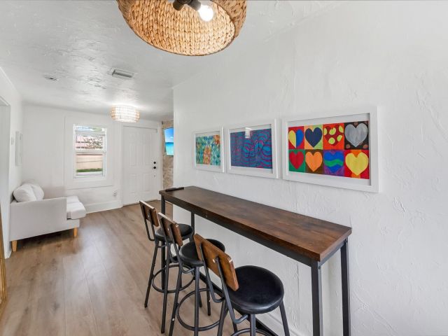 Дом в аренду по адресу 308 SW 1st Street - фото 6606571