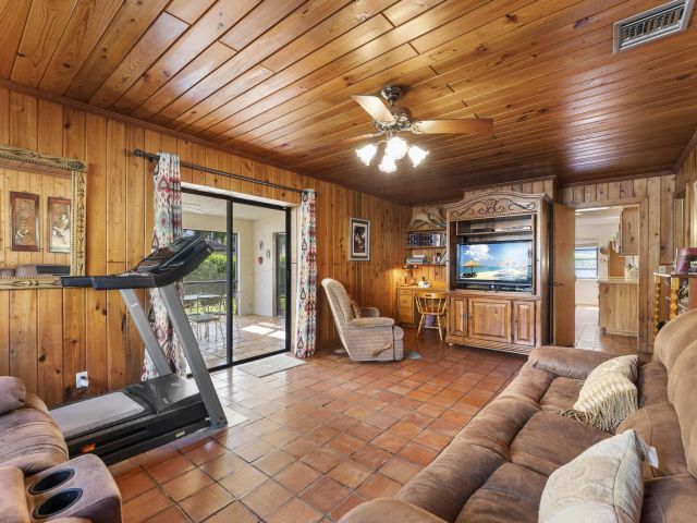 Продажа дома по адресу 2282 Palmetto Road - фото 6606278