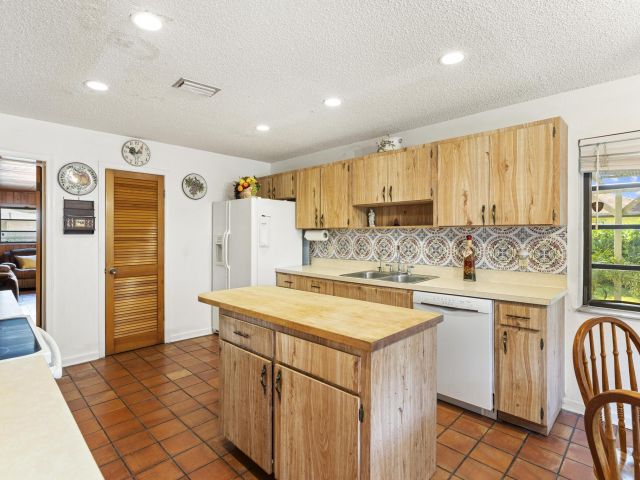 Продажа дома по адресу 2282 Palmetto Road - фото 6606284