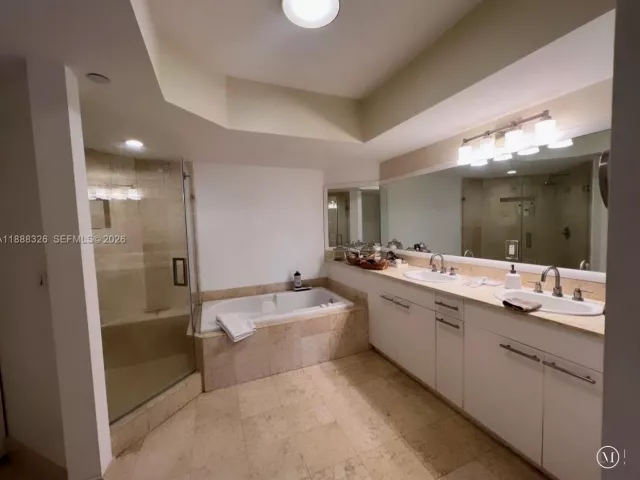 Продажа квартиры #606 - фото 6606800