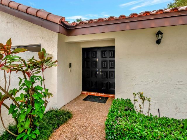 Продажа дома по адресу 6740 Lago Vista Terrace - фото 6786736