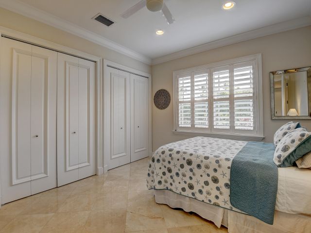 Дом в аренду по адресу 1120 Ocean Terrace - фото 6607751