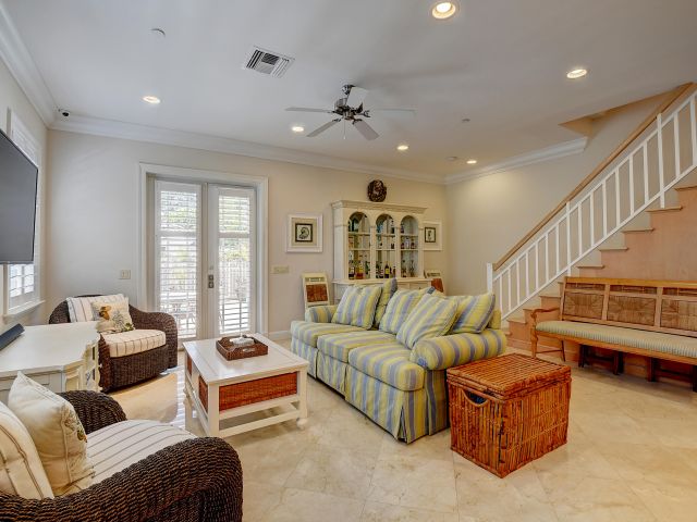 Дом в аренду по адресу 1120 Ocean Terrace - фото 6607757