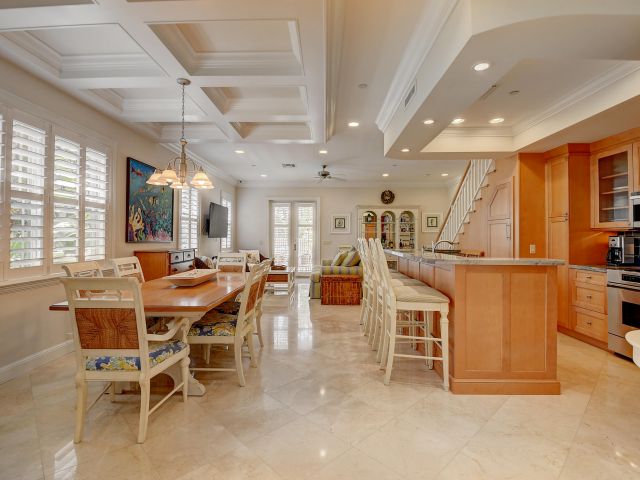 Дом в аренду по адресу 1120 Ocean Terrace - фото 6607759