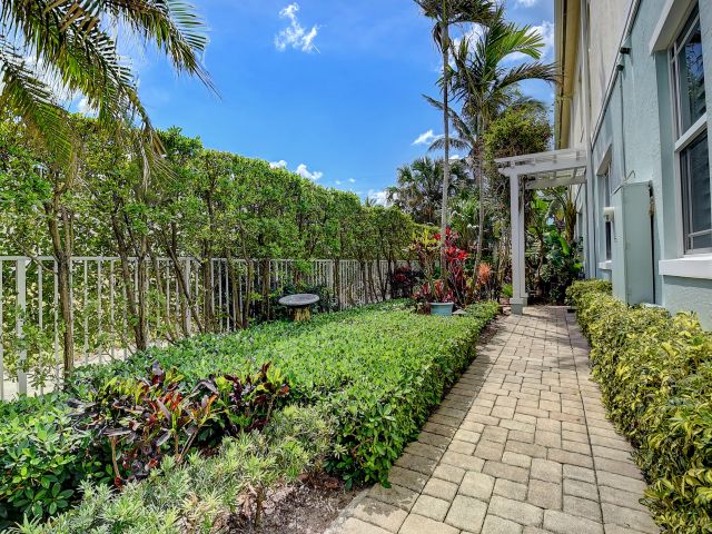 Дом в аренду по адресу 1120 Ocean Terrace - фото 6607764