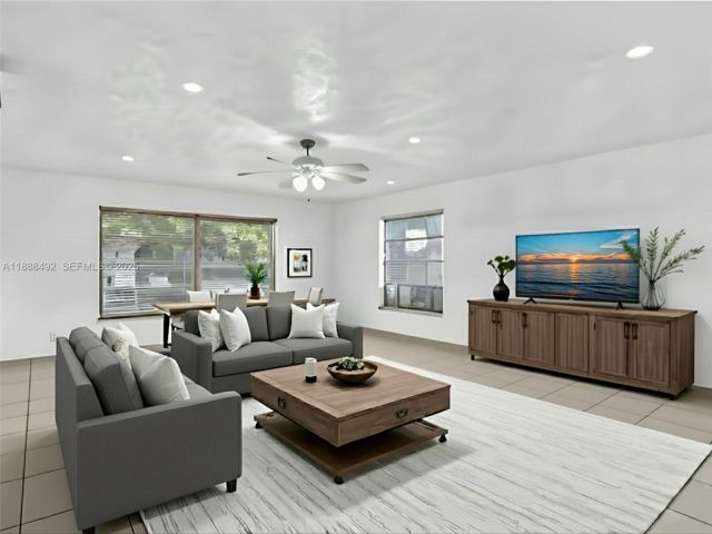 Продажа дома по адресу 1624 S 23rd Ave - фото 6857742