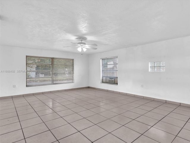 Продажа дома по адресу 1624 S 23rd Ave - фото 6857743