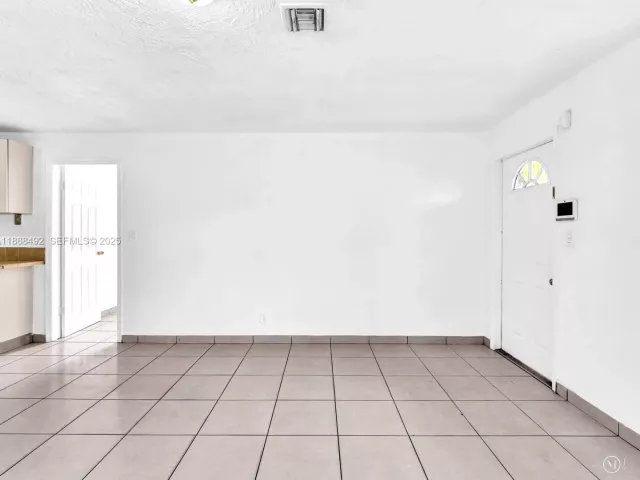 Продажа дома по адресу 1624 S 23rd Ave - фото 6603977