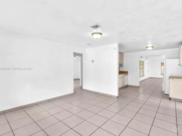 Продажа дома по адресу 1624 S 23rd Ave - фото 6603982