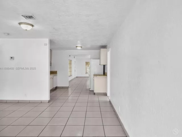 Продажа дома по адресу 1624 S 23rd Ave - фото 6603983