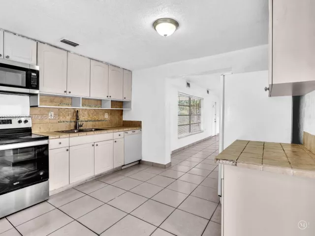 Продажа дома по адресу 1624 S 23rd Ave - фото 6857748