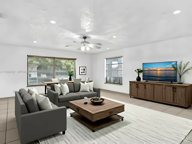 Продажа дома по адресу 1624 S 23rd Ave - фото 6857742