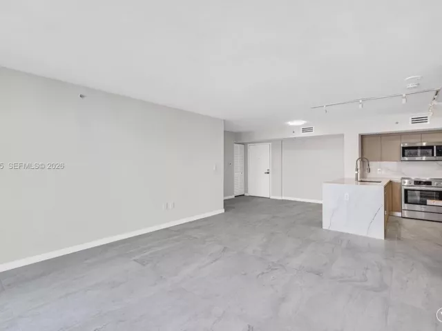 Продажа квартиры #1103 - фото 6614860