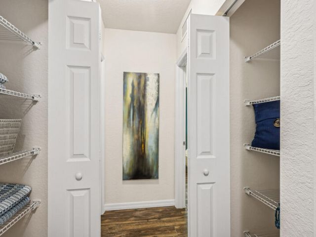 Дом в аренду по адресу 1090 Quaye Lake Circle - фото 6606359