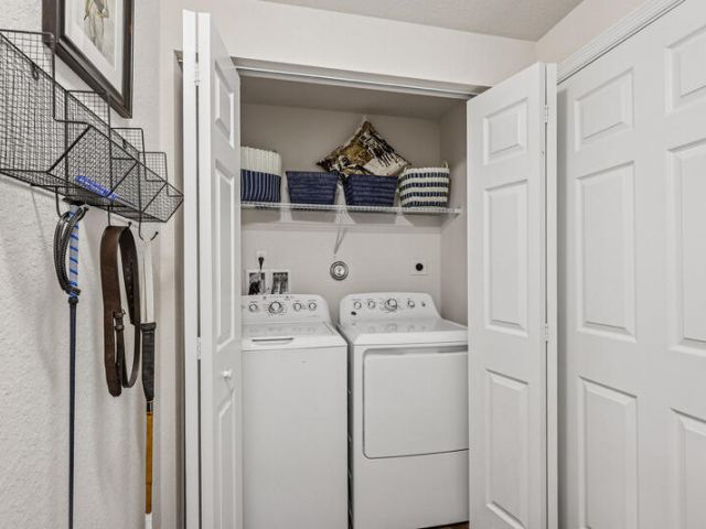 Дом в аренду по адресу 1090 Quaye Lake Circle - фото 6606364