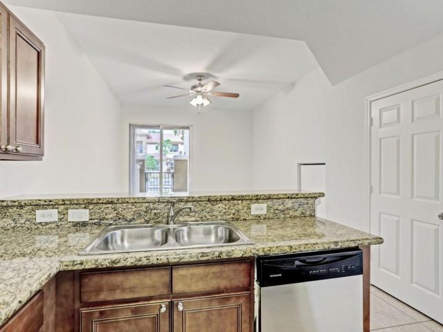 Дом в аренду по адресу 6515 Diamond Springs Terrace 2404 - фото 6606391