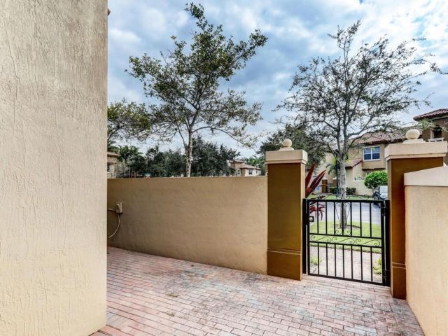 Дом в аренду по адресу 6515 Diamond Springs Terrace 2404 - фото 6606394