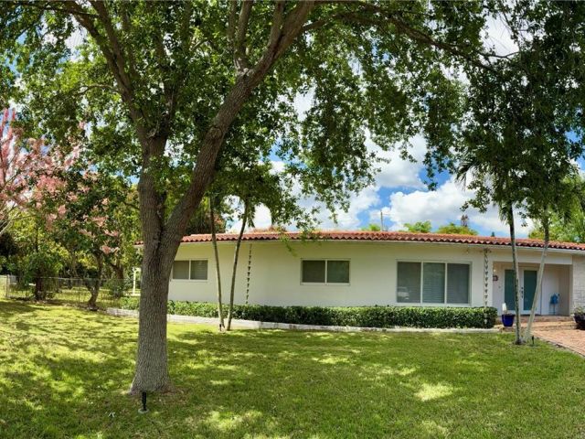 Продажа дома по адресу 7500 SW 81st Ave - фото 7526654