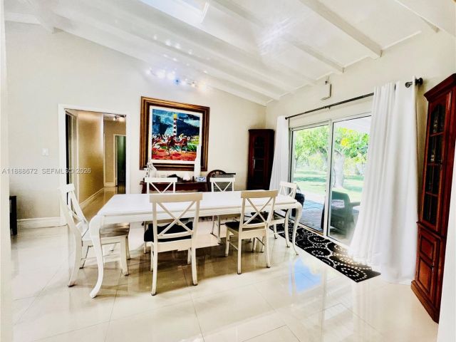 Продажа дома по адресу 7500 SW 81st Ave - фото 7526656