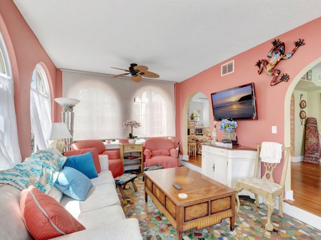 Дом в аренду по адресу 431 37th Street - фото 6608761